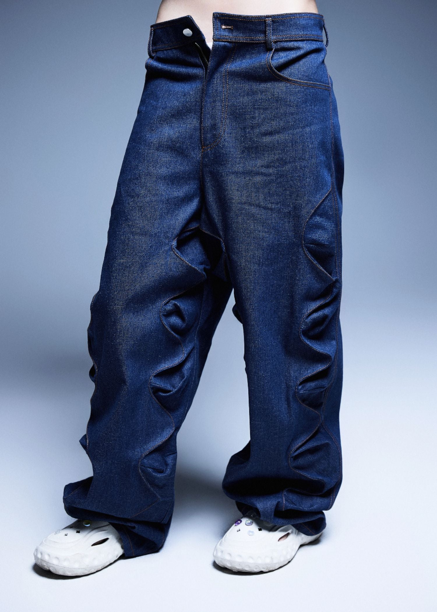 Indigo Distorted Jeans